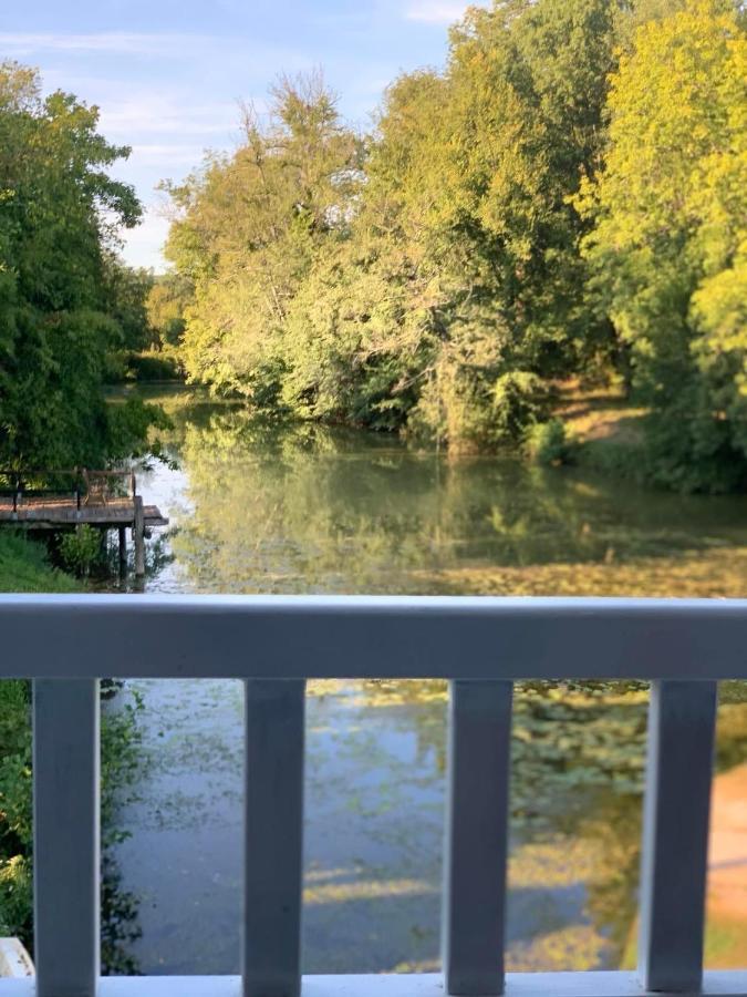 Moulin De Monpoisson Bed & Breakfast Le Puy Bagian luar foto